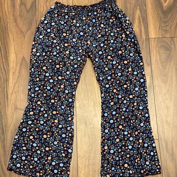 Boho Blue Floral - Flowy pants - Picture 3 of 4